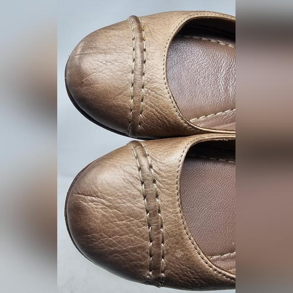 Frye Women's Carson Taupe Casual Flats Round Toe Size 5.5 B - Picture 2 of 11
